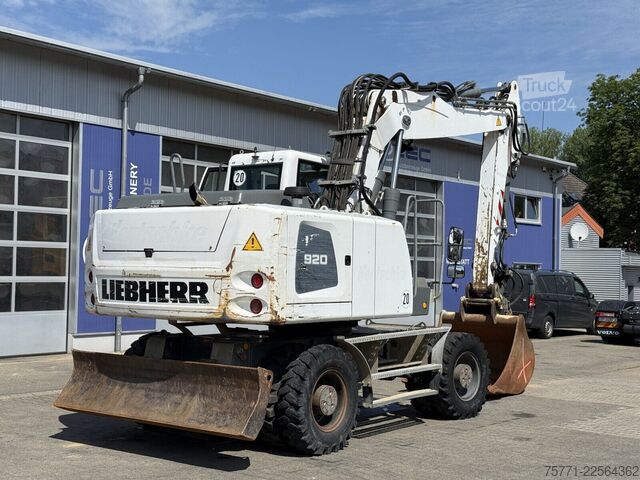 Tekerlekli ekskavatör Liebherr A 920 LITRONIC KOPARKA KOŁOWA