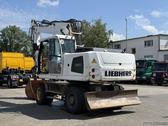 Tekerlekli ekskavatör Liebherr A 920 LITRONIC KOPARKA KOŁOWA