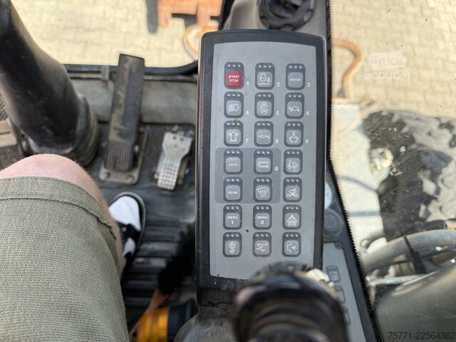 Tekerlekli ekskavatör Liebherr A 920 LITRONIC KOPARKA KOŁOWA