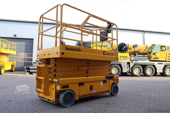 Nožnicový výťah Haulotte Compact 12 Electric, 12m Working Height, 300kg Cap