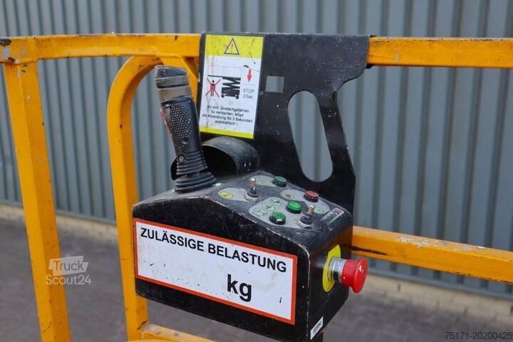 Nožnicový výťah Haulotte Compact 12 Electric, 12m Working Height, 300kg Cap