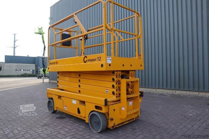 Nožnicový výťah Haulotte Compact 12 Electric, 12m Working Height, 300kg Cap