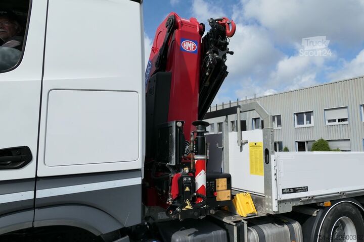 Lastbil med flak MERCEDES-BENZ 2651 L Arocs HAD 6x6,HMF 3220,Funk,AHK,Container