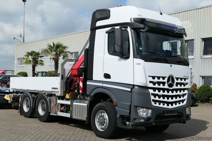 Lastbil med flak MERCEDES-BENZ 2651 L Arocs HAD 6x6,HMF 3220,Funk,AHK,Container