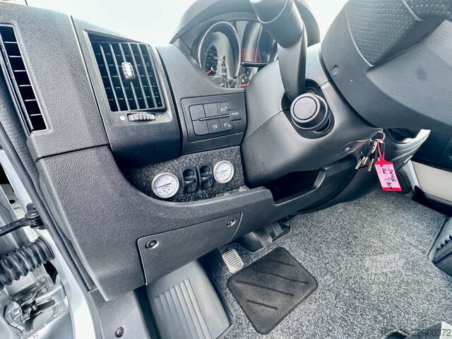 Camper semintegrato DETHLEFFS Trend T 7057 EB *Einzelbetten-Hubbett*