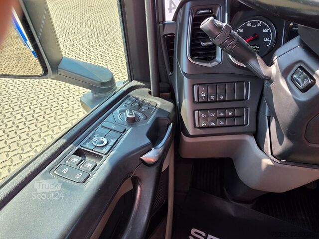 شاحنة مشروبات SCANIA P360B6x2*4LB | 6D | Lenkachse | Platform