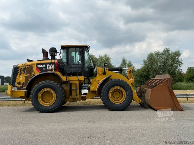 Carregadeira Caterpillar 966M XE