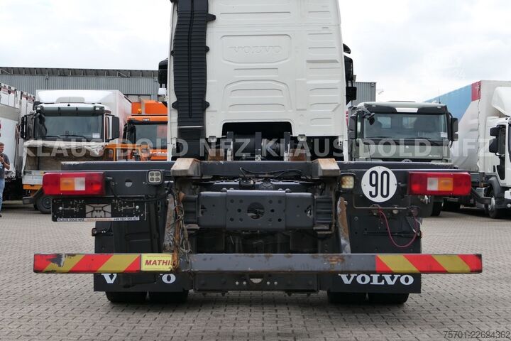 Samochód z wymienną zabudową VOLVO FH 460 BDF 2-XL Tanks Vollluft Euro 6