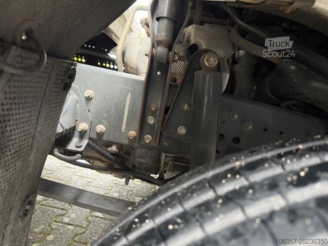 Dobozos furgon IVECO Eurocargo 80E19/P  Euro6D Koffer LBW 1000kg