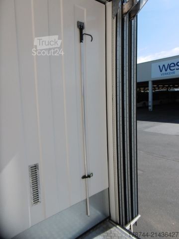 Frigorifik yarı römork  Ekeri 3-Achs-Thermofaltwandsattel