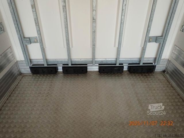 Reefer semitrailer Sor SOR, Doppelstock, Blumenbreite, Miete ab ¤ 1149,