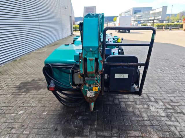 Mobilus kranas Maeda MC 305 CRME 2CE