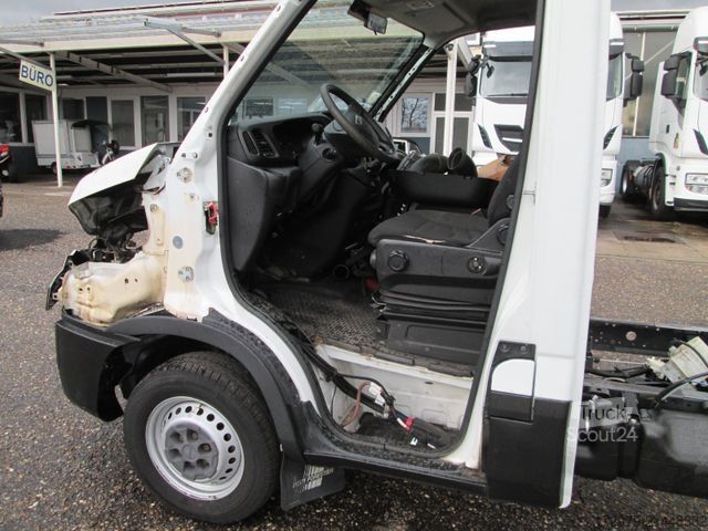 Châssis de fourgon IVECO 35s13 *Euro 5*Ohne Motor und Getriebe*