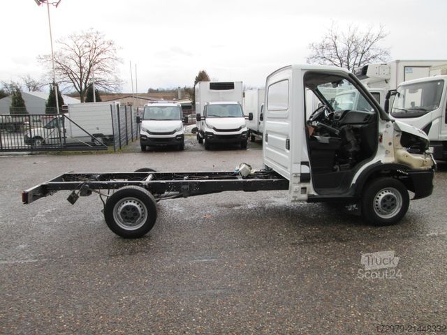Châssis de fourgon IVECO 35s13 *Euro 5*Ohne Motor und Getriebe*