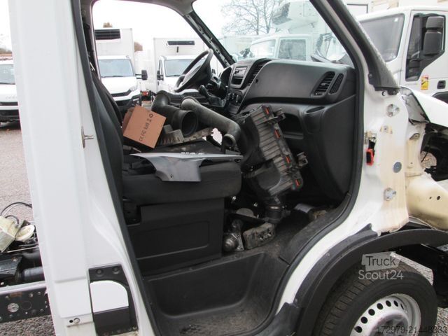 Châssis de fourgon IVECO 35s13 *Euro 5*Ohne Motor und Getriebe*