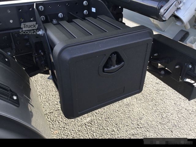 Three-way tipper van FUSO Canter 7C18 Meiller-Kipper Trigenius/AHK3,5t/LED