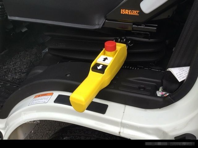 Benne tri-benne MITSUBISHI Canter 7C18 Dreiseiten-Stahlkipper LED+Klima+Dif