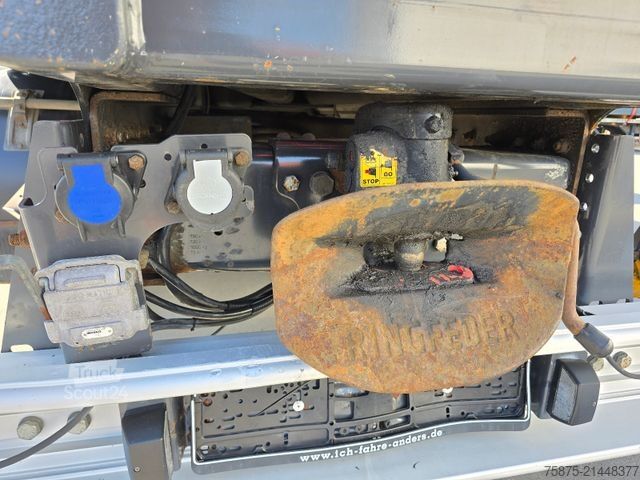 Kamion sa ravnom platformom SCANIA R 490 6x2 Palfinger PK 20001