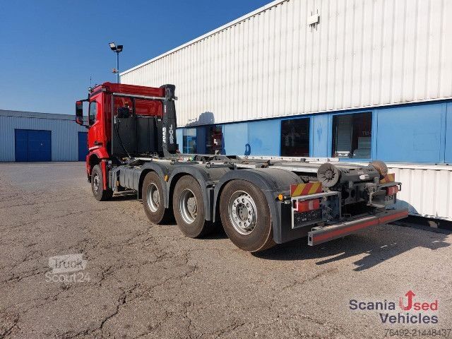 شاحنة قلّابة بذراع تحميل متحرك Mercedes-Benz AROCS 3748 8x4 Abrollkipper JOAB LA24A