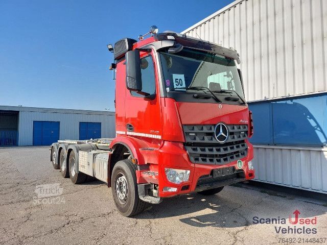 شاحنة قلّابة بذراع تحميل متحرك Mercedes-Benz AROCS 3748 8x4 Abrollkipper JOAB LA24A