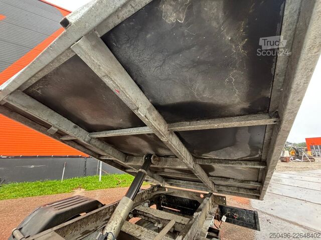 Benne Ford Transit 7 SEATS / BOX L=2683 mm