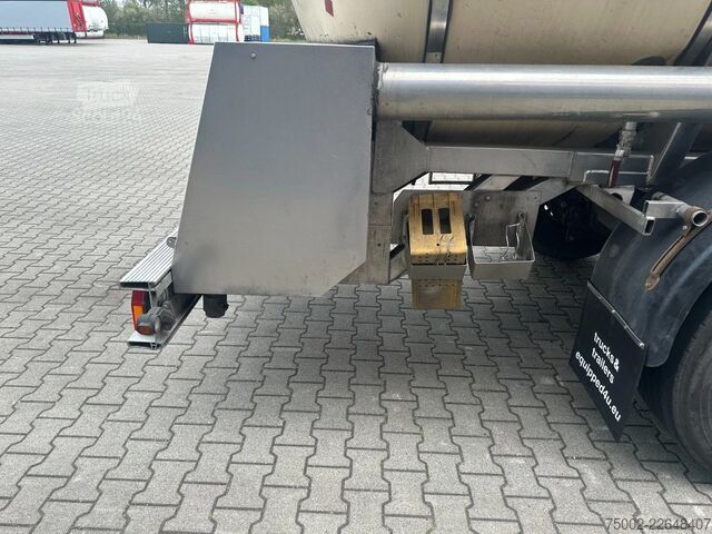 Cysterna z żywnością Feldbinder LEBENSMITTEL / LEVENSMIDDELEN / FOOD / 33.500L ...