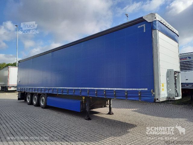Auflieger mit Pritsche & Plane Schmitz Cargobull Curtainsider Standard Getränke