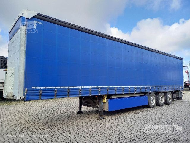 Auflieger mit Pritsche & Plane Schmitz Cargobull Curtainsider Standard Getränke