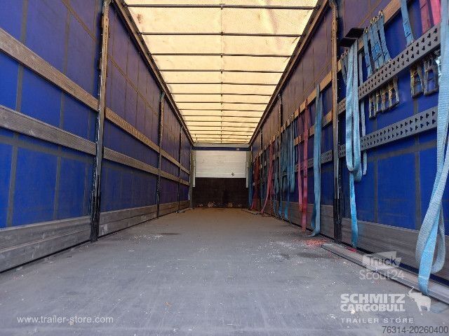 Auflieger mit Pritsche & Plane Schmitz Cargobull Curtainsider Standard Getränke