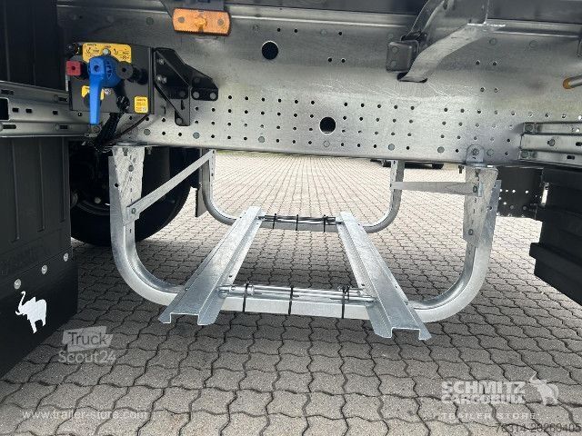Auflieger mit Pritsche & Plane Schmitz Cargobull Curtainsider Standard Getränke