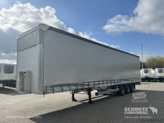 Auflieger mit Pritsche & Plane Schmitz Cargobull Curtainsider Mega Getränke
