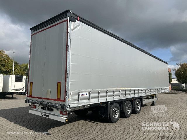 Auflieger mit Pritsche & Plane Schmitz Cargobull Curtainsider Mega Getränke