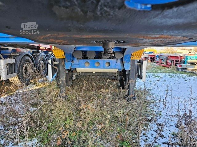 Полуремарке със сменяеми каросерии SCHMITZ CARGOBULL 20" Tankconatinerchassis + Tankcontainer