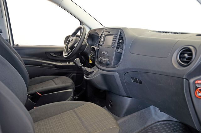 Kastenwagen MERCEDES-BENZ Vito 114 CDI Ka extralang Klima Navi silber #084