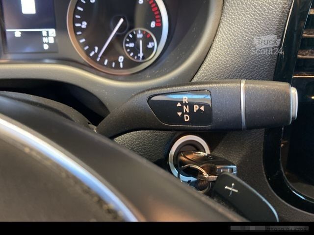 Mikroautobusas MERCEDES-BENZ Vito 114 CDI 4x4 Tourer Kompakt AHK, STHZ,4matic