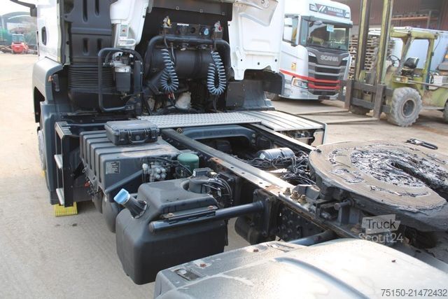 Veszélyes anyagokat szállító teherautó MAN TGS 18.400 4x2 BLS-TS SCHADEN TURBOLADER Nr: 338