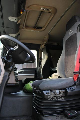 Veszélyes anyagokat szállító teherautó MAN TGS 18.400 4x2 BLS-TS SCHADEN TURBOLADER Nr: 338