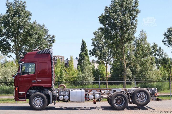 Chassis com cabina Volvo FM 460 4X4+1 CHASSIS EURO 3 FULL STEEL SUSPENSI...