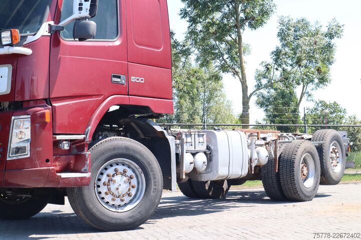 Chassis com cabina Volvo FM 460 4X4+1 CHASSIS EURO 3 FULL STEEL SUSPENSI...