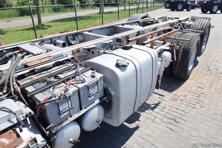 Chassis com cabina Volvo FM 460 4X4+1 CHASSIS EURO 3 FULL STEEL SUSPENSI...