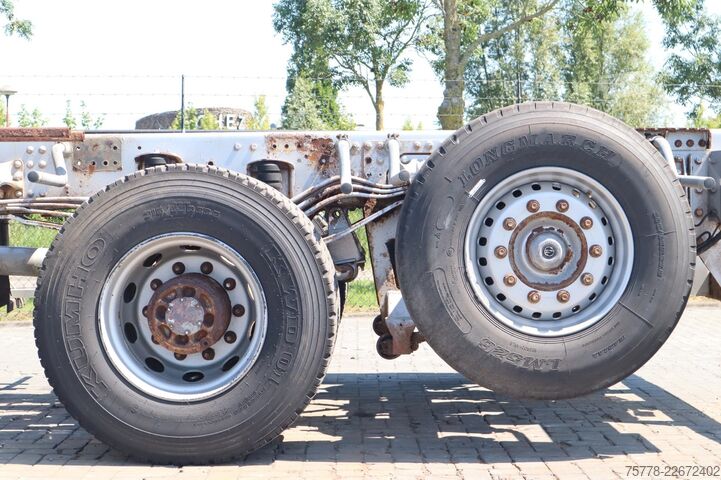 Chassis com cabina Volvo FM 460 4X4+1 CHASSIS EURO 3 FULL STEEL SUSPENSI...