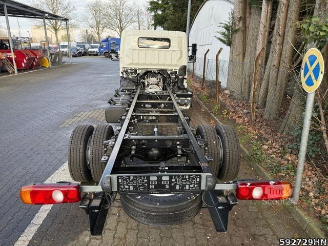 Prilagojeno dostavno vozilo FUSO Canter 7C18 AMT / 4300-Fahrgestell Vfhrzg.