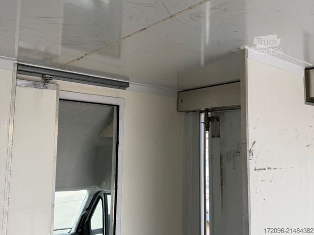 Vrachtwagen met bakwagen IVECO Daily 70c18 HiMatic Luft, Euro6, Lbw. Koffer