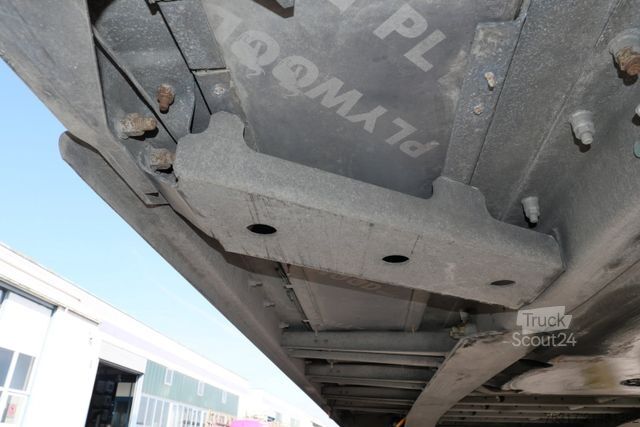 Напівпричіп-фургон SCHMITZ CARGOBULL SKO 24/DOPPELSTOCK / 2700 mm / 196 tsd km 3 x