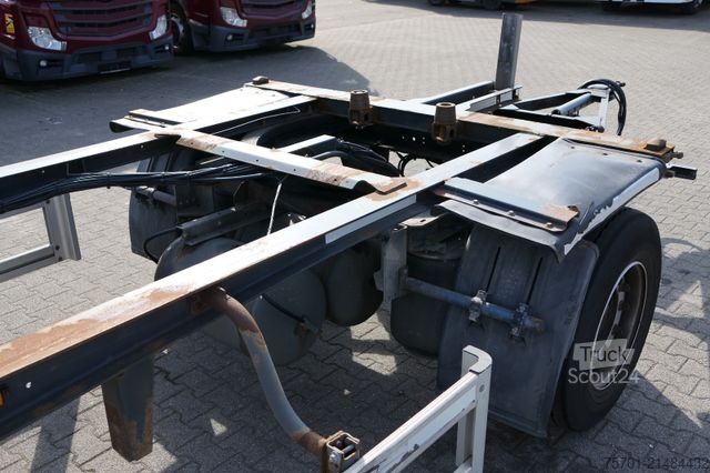 Priklopnik z menjalnim šasijem SCHMITZ CARGOBULL AWF 18 BDF Wechselfahrgestell SAF-Achsen