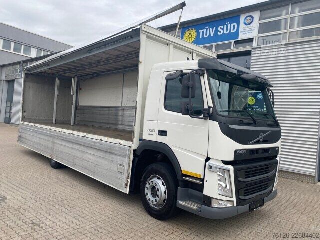 Drikkevare-lastebil Volvo FM 330 6x2 Lenkachse/LBW/Böse/Überdach