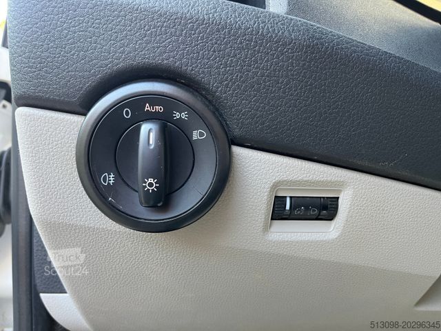 Samochód dostawczy z plandeką VOLKSWAGEN T6 PRITSCHE+PLANE DOKA 4 MOTION NAVI KLIMA AHK