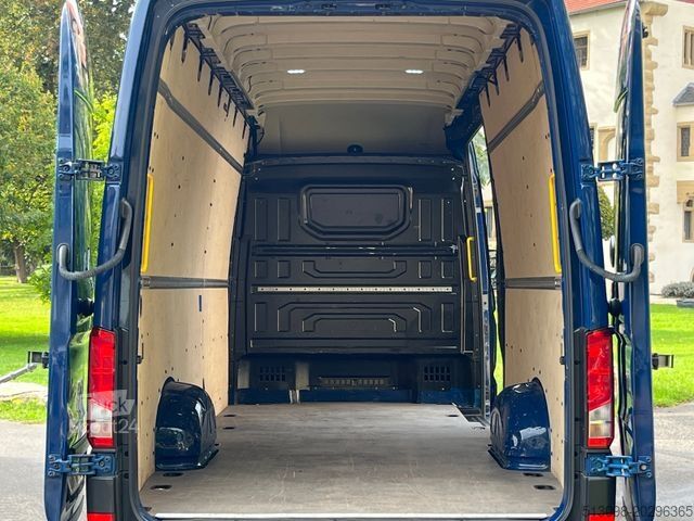 Furgão de teto alto VOLKSWAGEN CRAFTER MAXI LANG EXTRA HOCH ACC NAVI SPURHALTE.