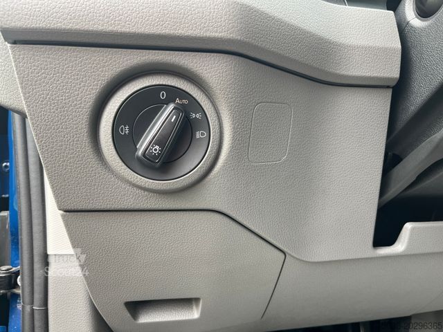 Furgão de teto alto VOLKSWAGEN CRAFTER MAXI LANG EXTRA HOCH ACC NAVI SPURHALTE.