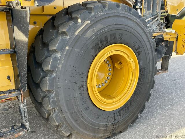 Loader Caterpillar 966M